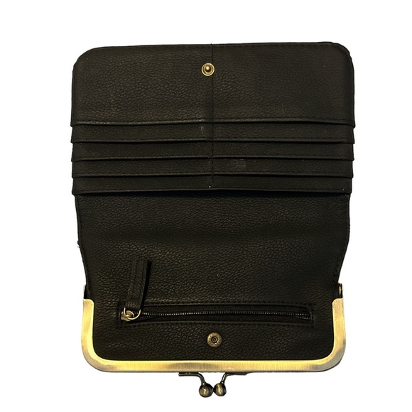 Sheng Tong Clutch Wallet Black Faux Leather Metal Flower Snap Clasp EUC - Picture 2 of 3